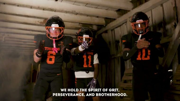 The Gameに向かうWoodberry Tigers：「WE HOLD THE SPIRIT OF GRIT, PERSEVERANCE, AND BROTHERHOOD」|id=1652